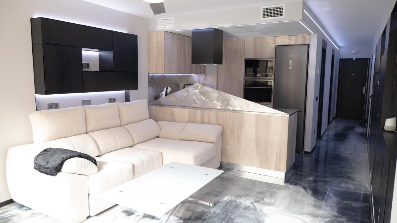 La Farola - Luxury Domotic Flat In Puerto Deportivo Apartment Marbella Bagian luar foto