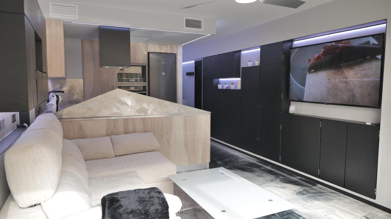 La Farola - Luxury Domotic Flat In Puerto Deportivo Apartment Marbella Bagian luar foto